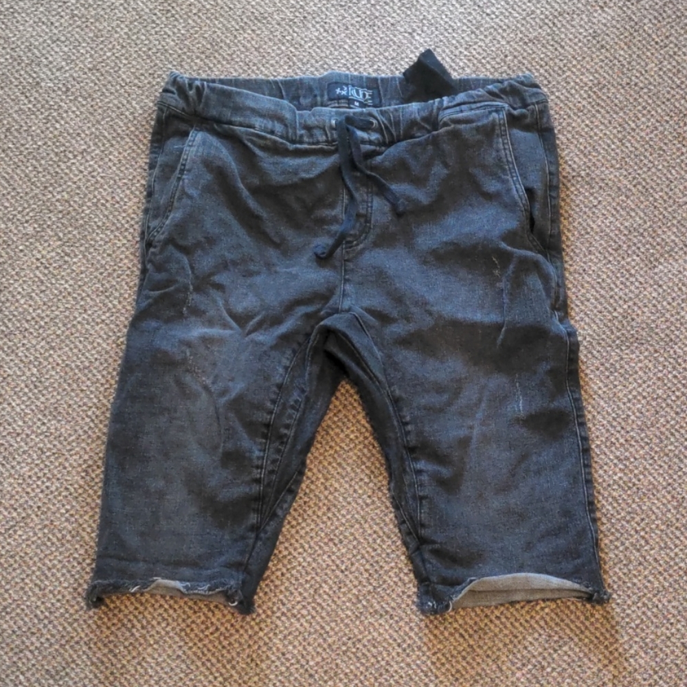 Cut off shorts